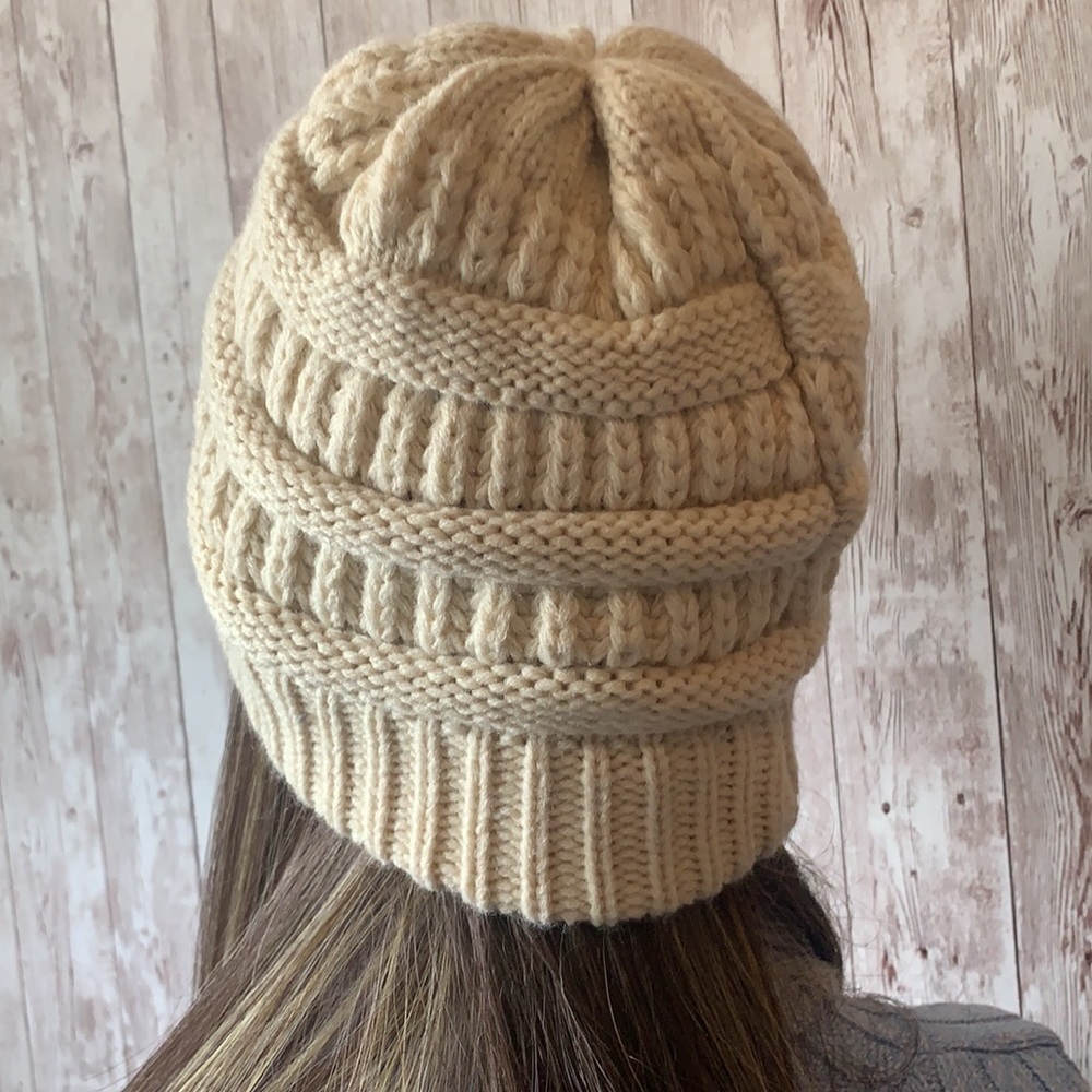 𝅺cable Knit Chunky Beanie - Picture 4 of 6